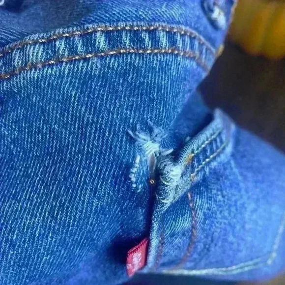 Levi’s 550 40x34 Mens jeans relaxed fit taper lightly distressed - Picture 7 of 9